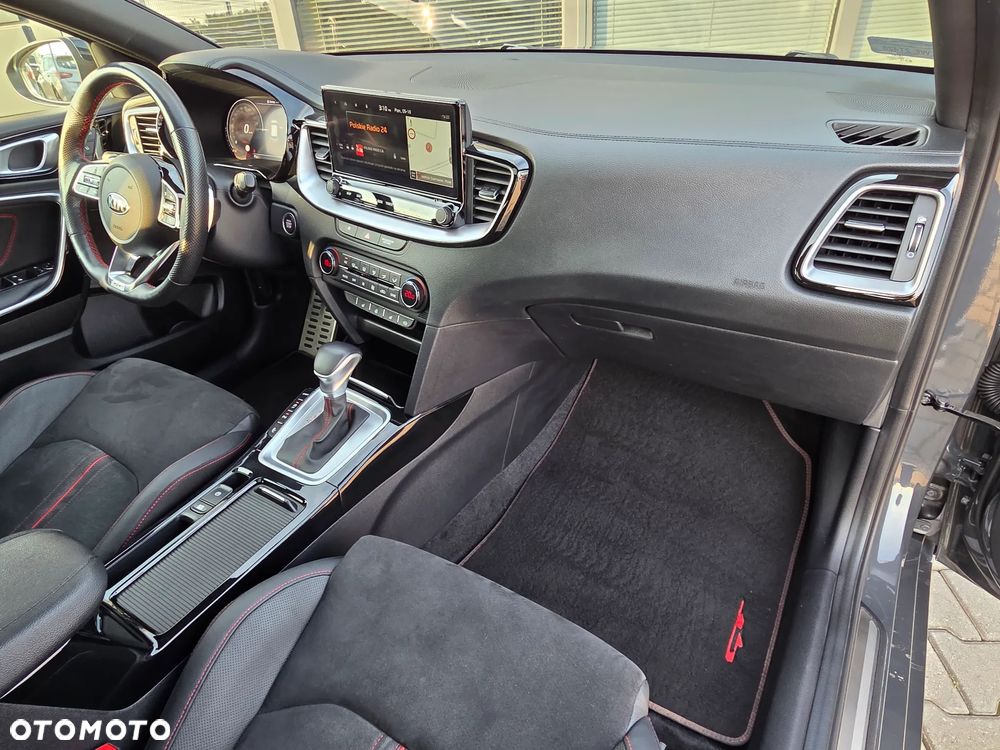 Kia ProCeed 1.6 T-GDI GT DCT - 31
