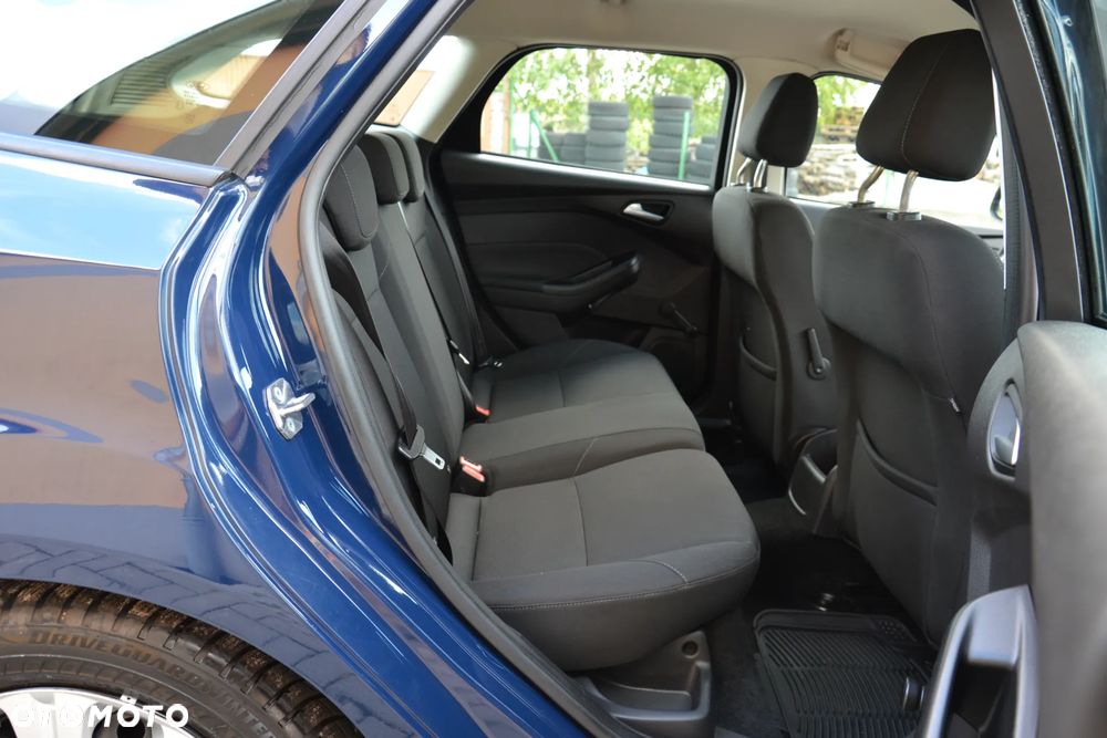 Ford Focus 1.5 TDCi DPF Start-Stopp-System Ambiente - 24
