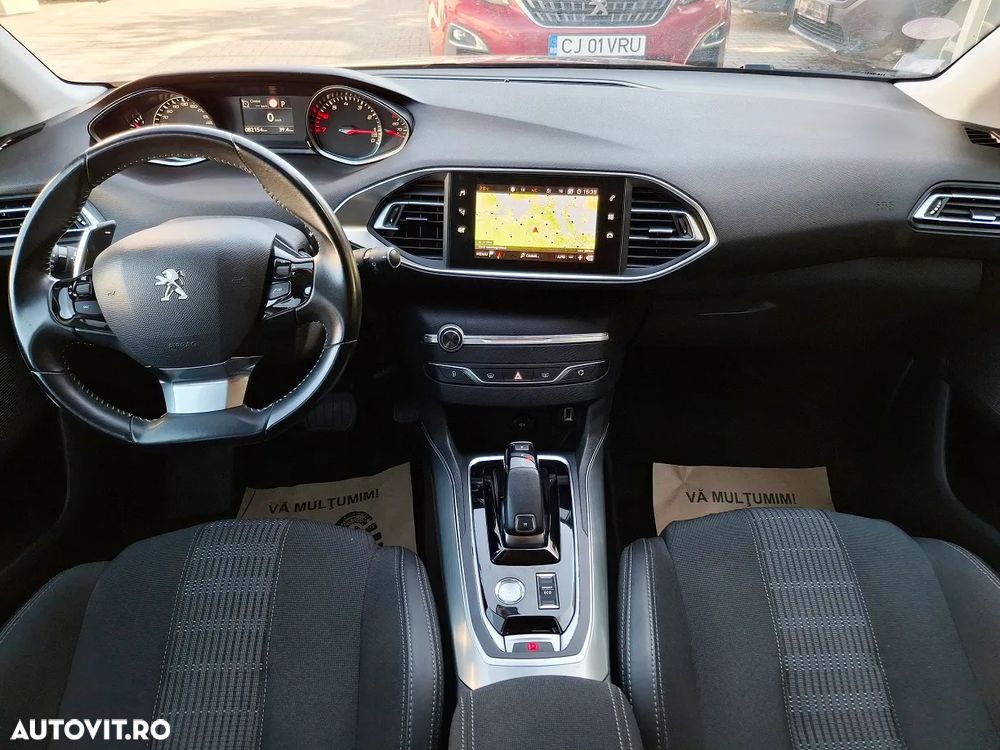Peugeot 308 1.2 L PureTech Turbo S&S EAT8 Allure Pack - 7