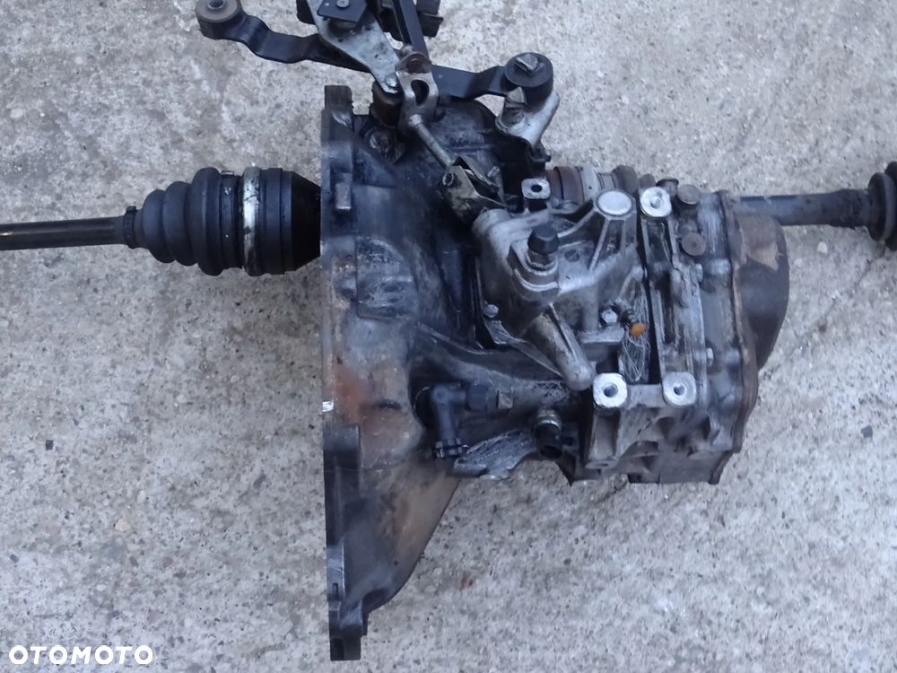 F17 W374 SKRZYNIA BIEGÓW OPEL ASTRA H MERIVA ZAFIRA VECTRA C - 2