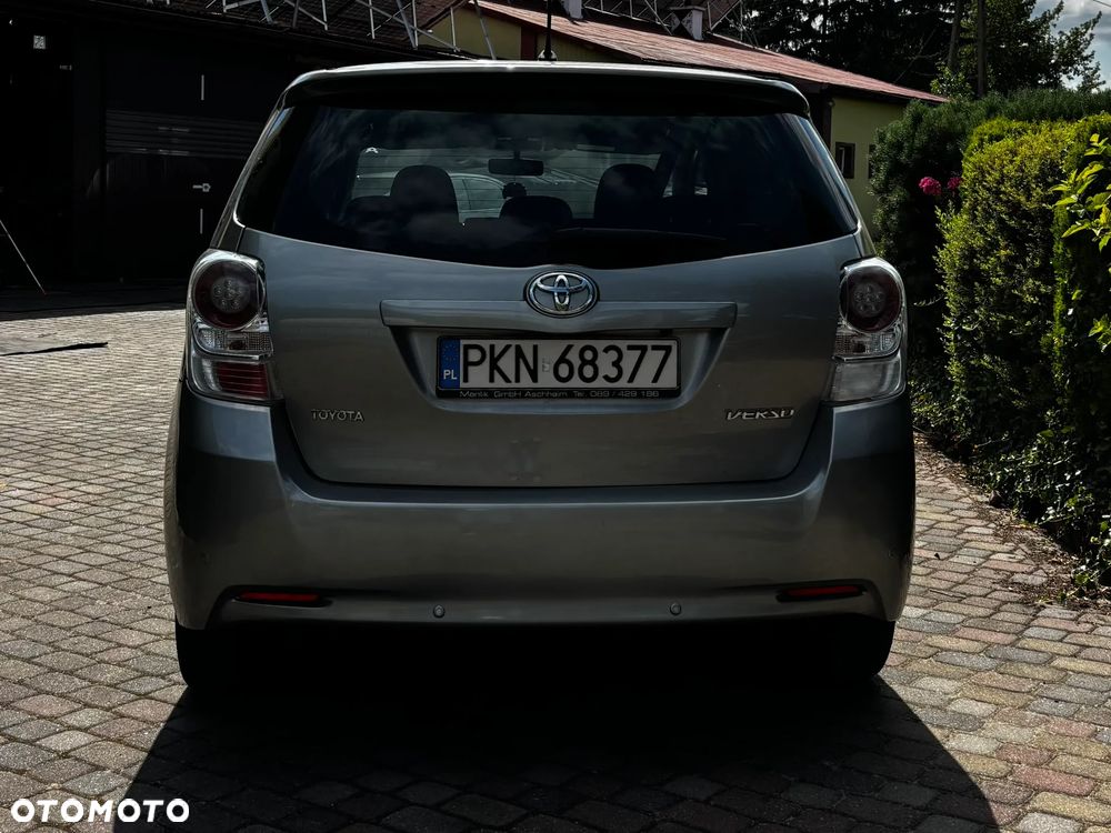 Toyota Verso 2.0 D-4D - 6