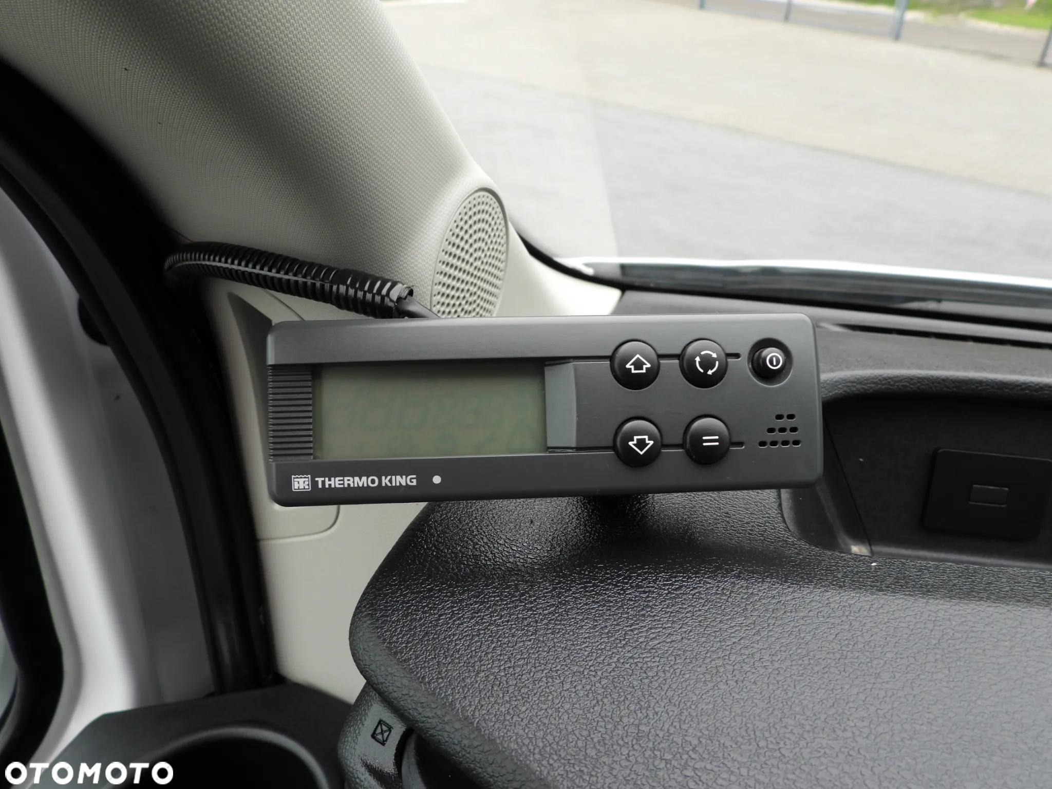 Ford TRANSIT KONTENER / CHŁODNIA 5*C / TEMPOMAT LEDY BLIŹNIACZE KOŁA KLIMATYZACJA 130KM [ U89312 ] - 30