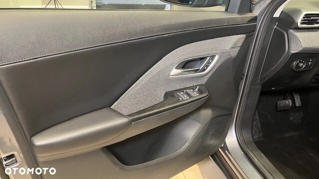 MG ZS Hybrid+ - 23