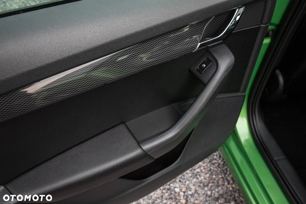 Skoda Octavia 2.0 TSI (Green tec) DSG RS - 27