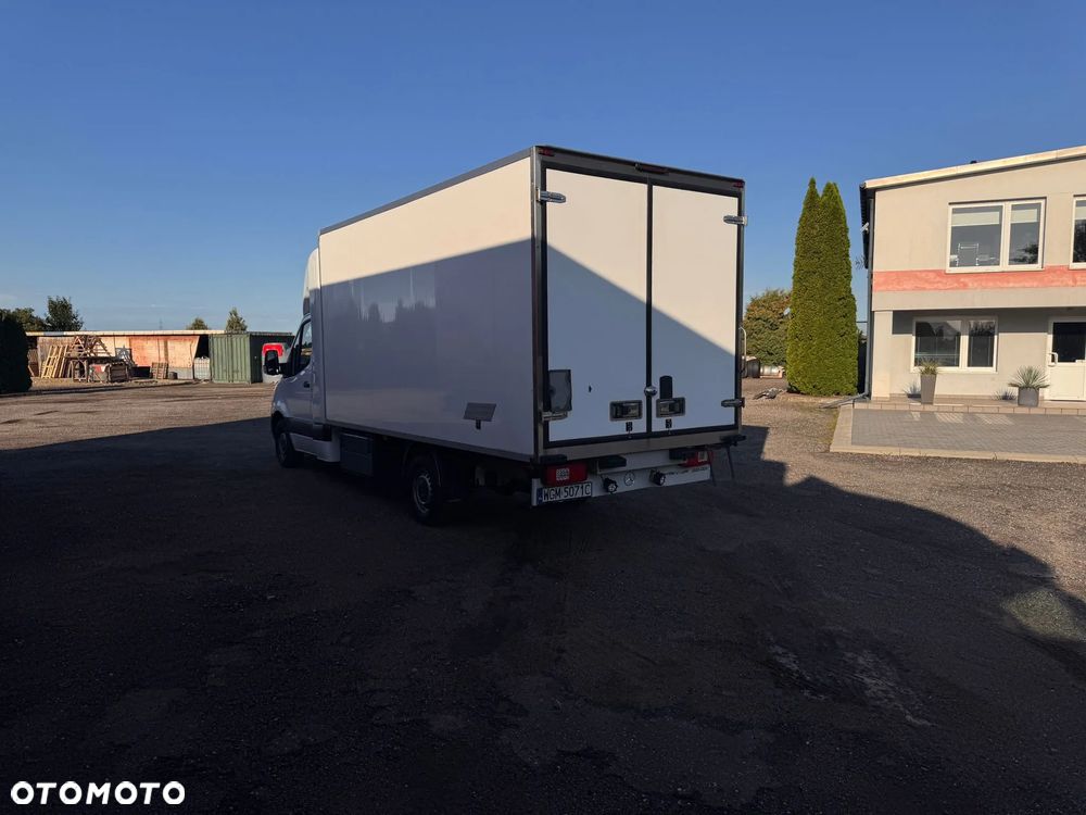 Mercedes-Benz Sprinter 319 V6 - 4