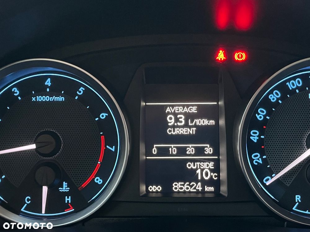 Toyota Auris 1.6 Premium + - 5