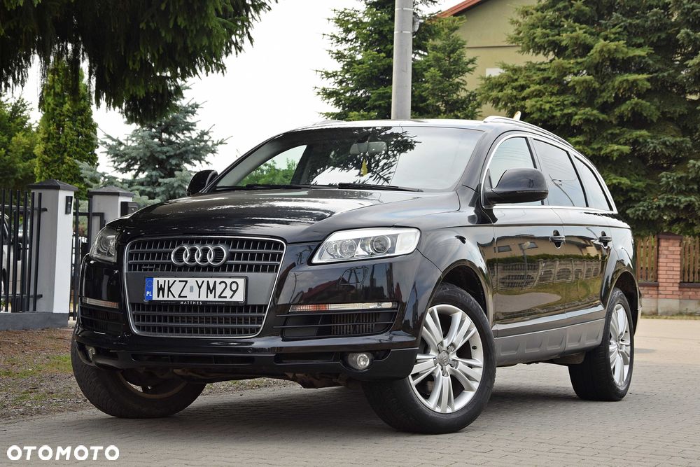 Audi Q7 - 1