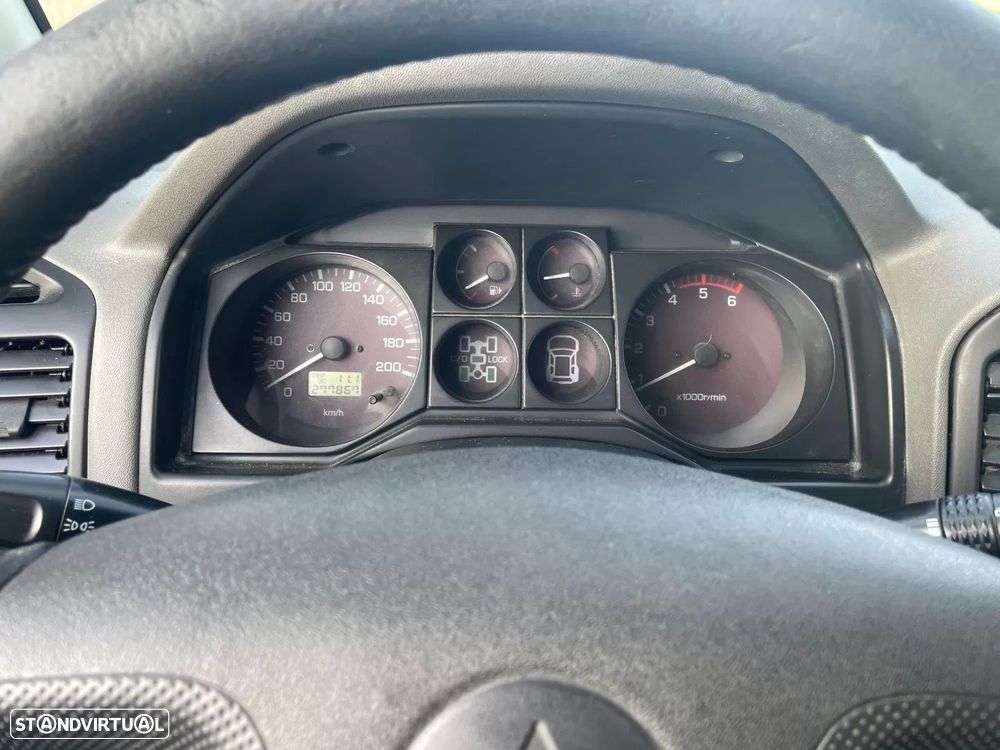 Mitsubishi Pajero 3.2 DI-D GLS - 7