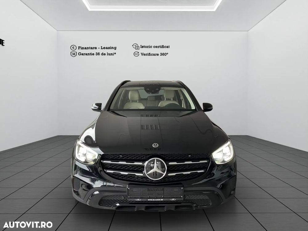 Mercedes-Benz GLC 300 e 4MATIC - 3