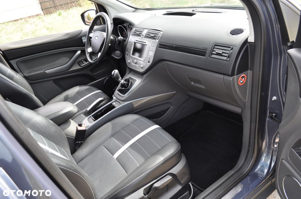 Ford Kuga 2.0 TDCi 4x4 Titanium - 10