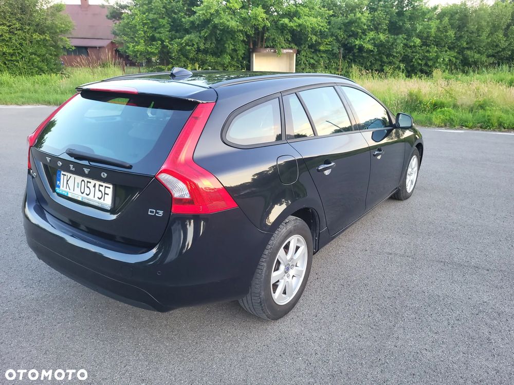 Volvo V60 D3 Momentum - 9