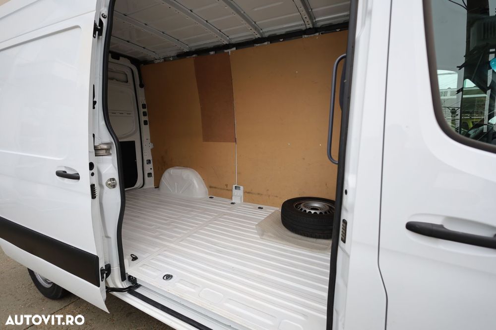 Mercedes-Benz Sprinter L2H2 - 13