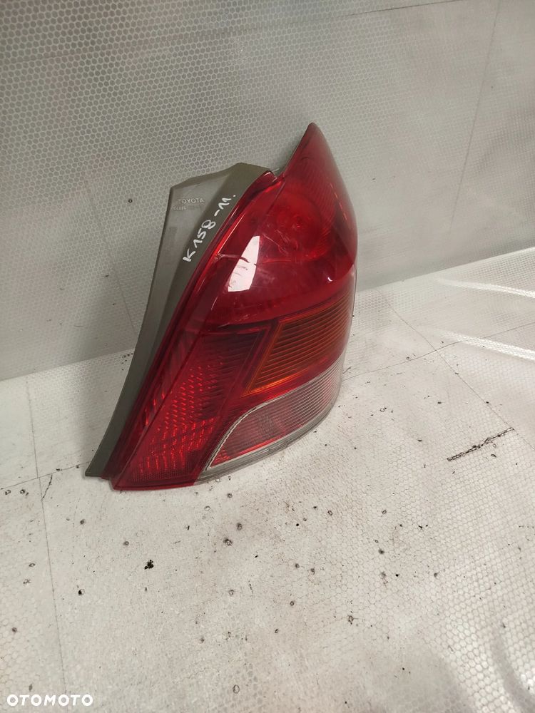 + LAMPA TYŁ TYLNA PRAWA TOYOTA YARIS 2 LIFT FL - 4