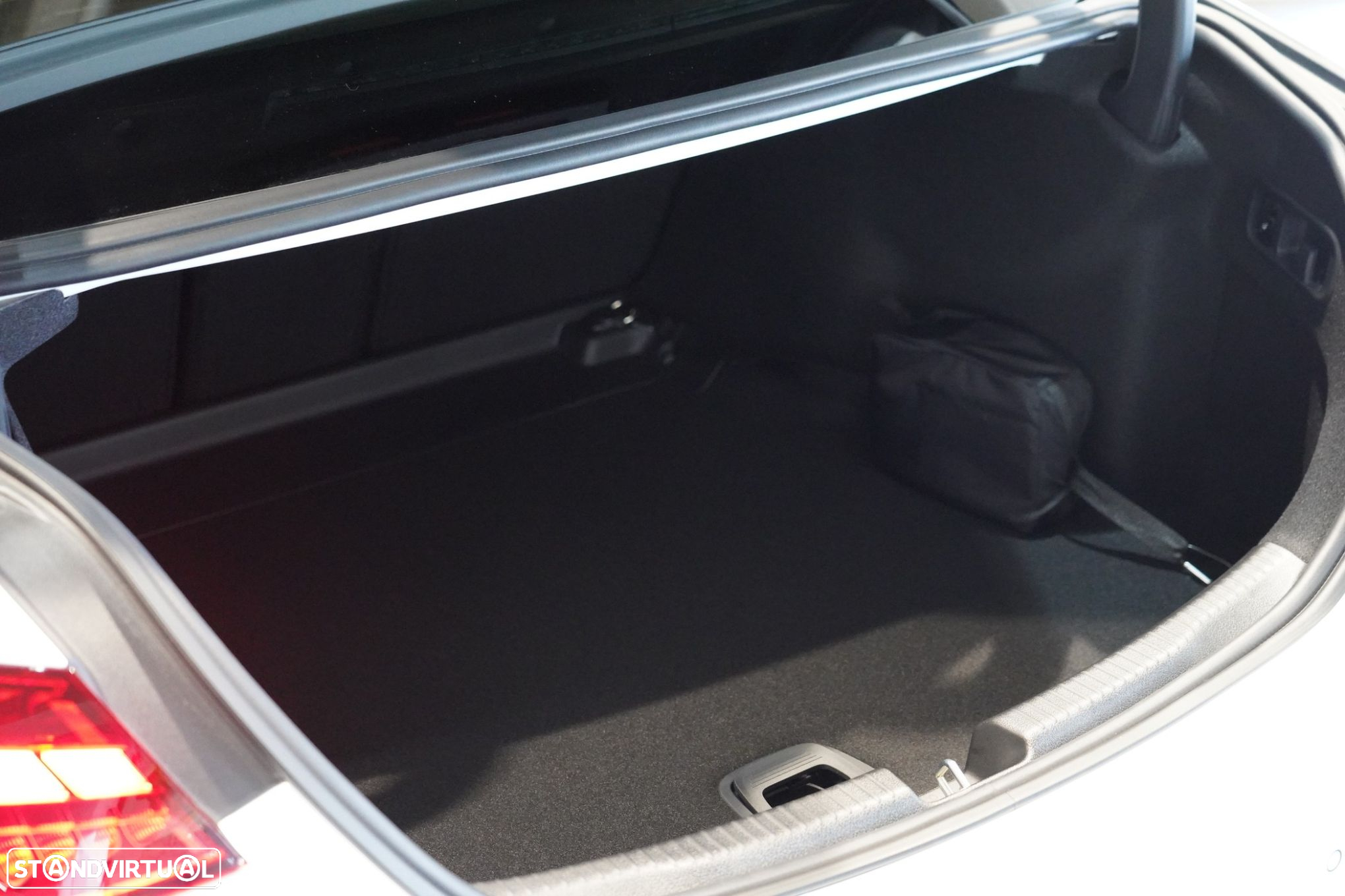 Mercedes-Benz C 300 d AMG Line - 35