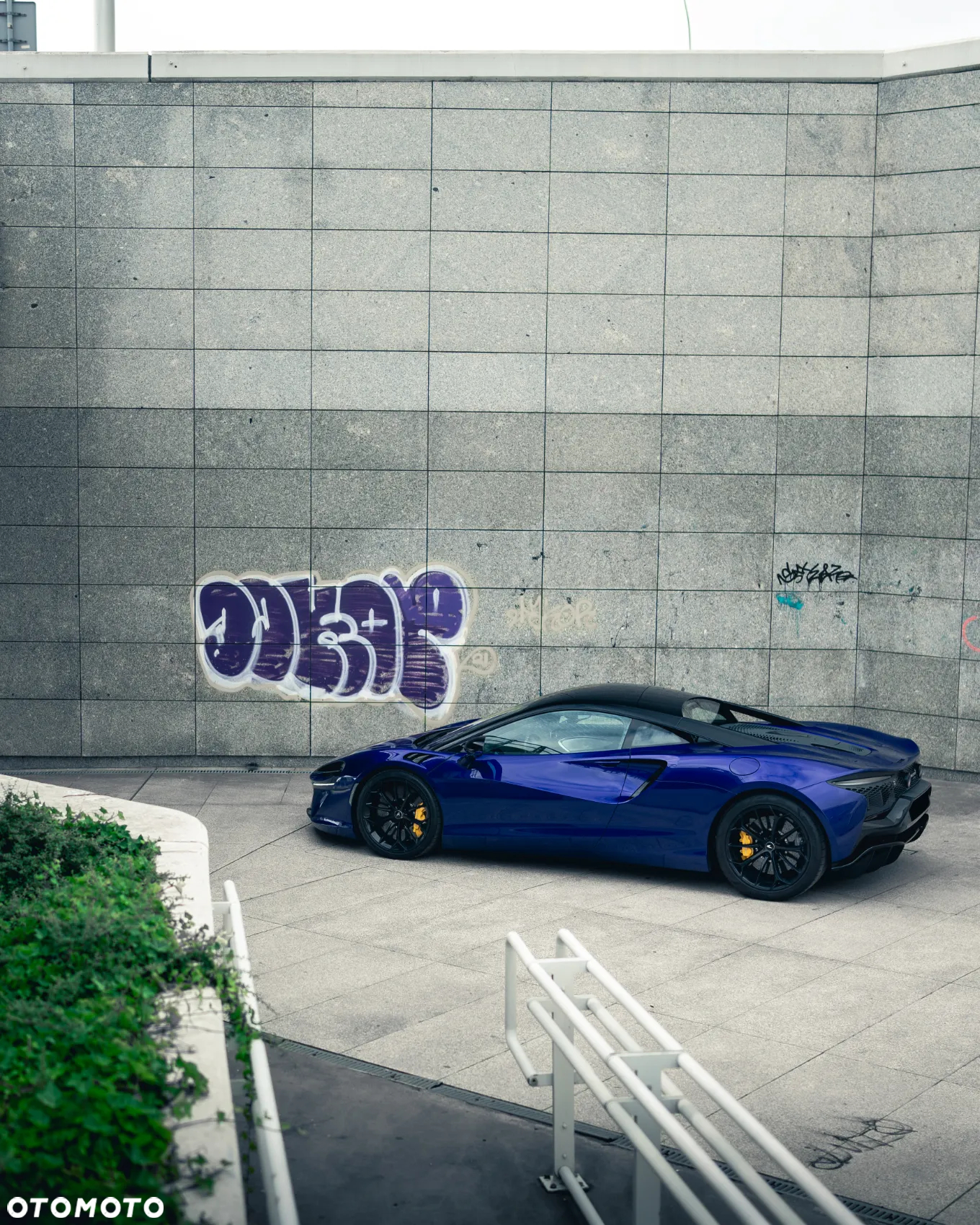 McLaren Artura - 4