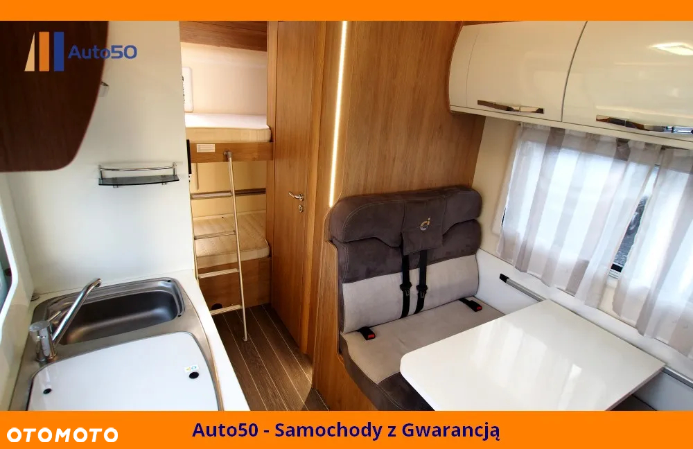 Ford Caravans International Horon 71 - 11
