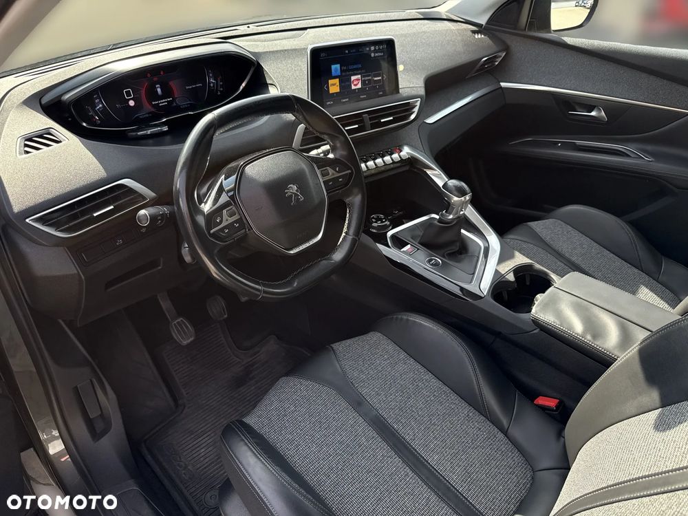 Peugeot 3008 1.5 BlueHDi Allure S&S - 10