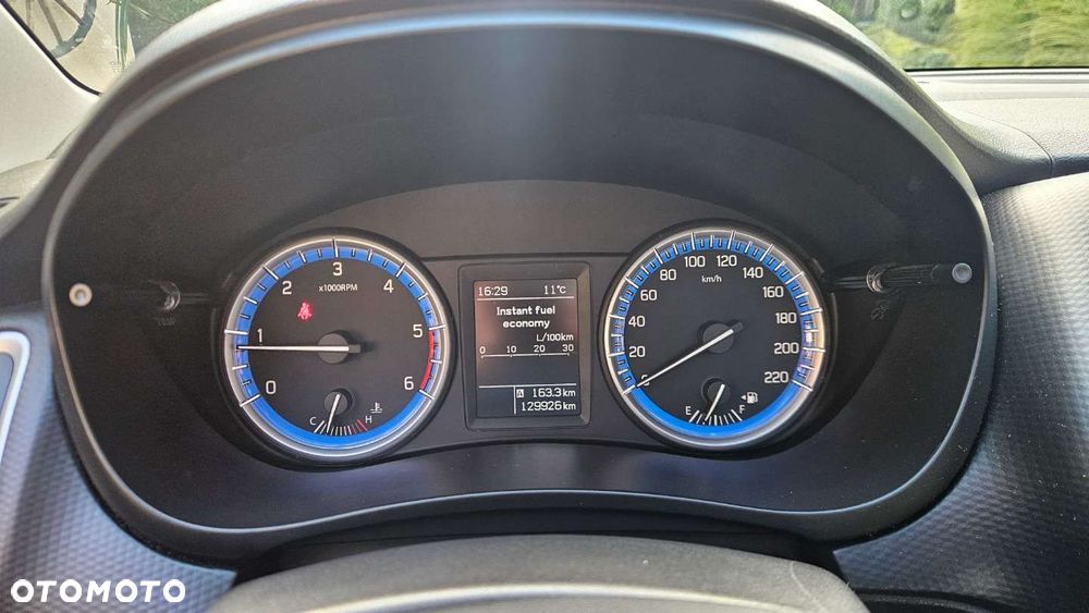 Suzuki SX4 S-Cross 1.6 DDiS Premium - 23