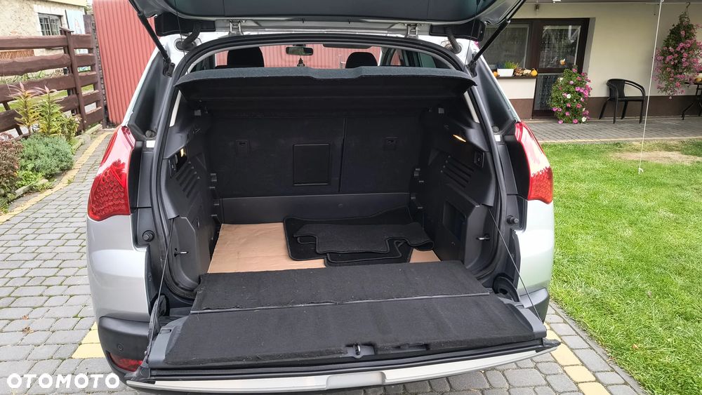 Peugeot 3008 HDi FAP 150 Platinum - 8