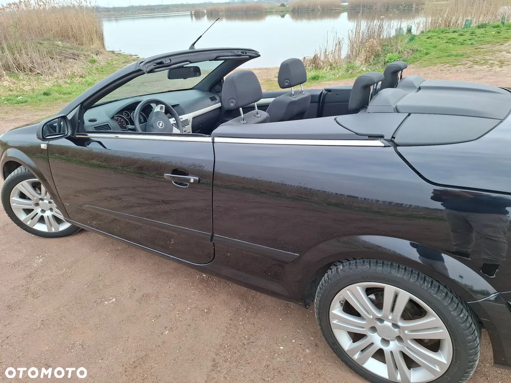 Opel Astra 1.8 Cosmo - 22