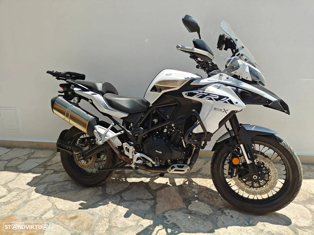 Benelli TRK 502 Benelli TRK 502 X - 1