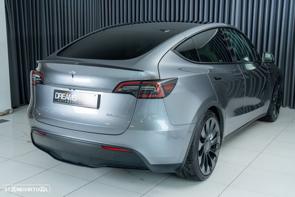 Tesla Model Y Performance Dual Motor AWD - 5
