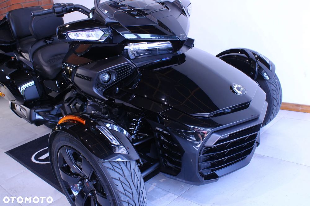 Can-Am Spyder - 14