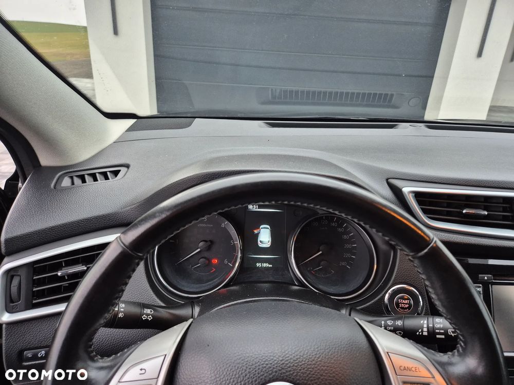 Nissan Qashqai 1.6 DCi Tekna Xtronic - 36