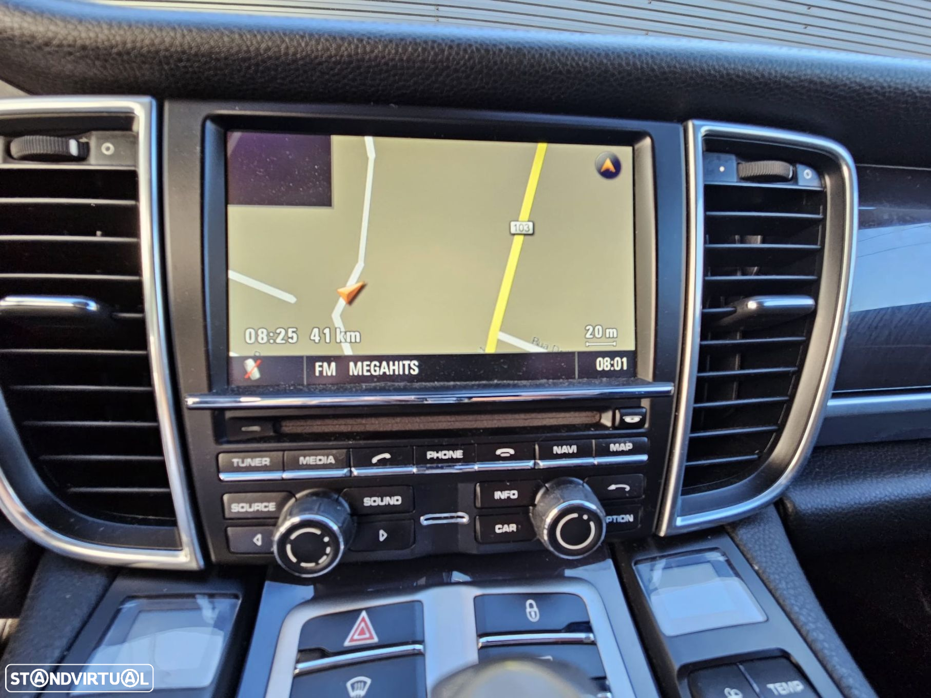 Porsche Panamera Standard - 30