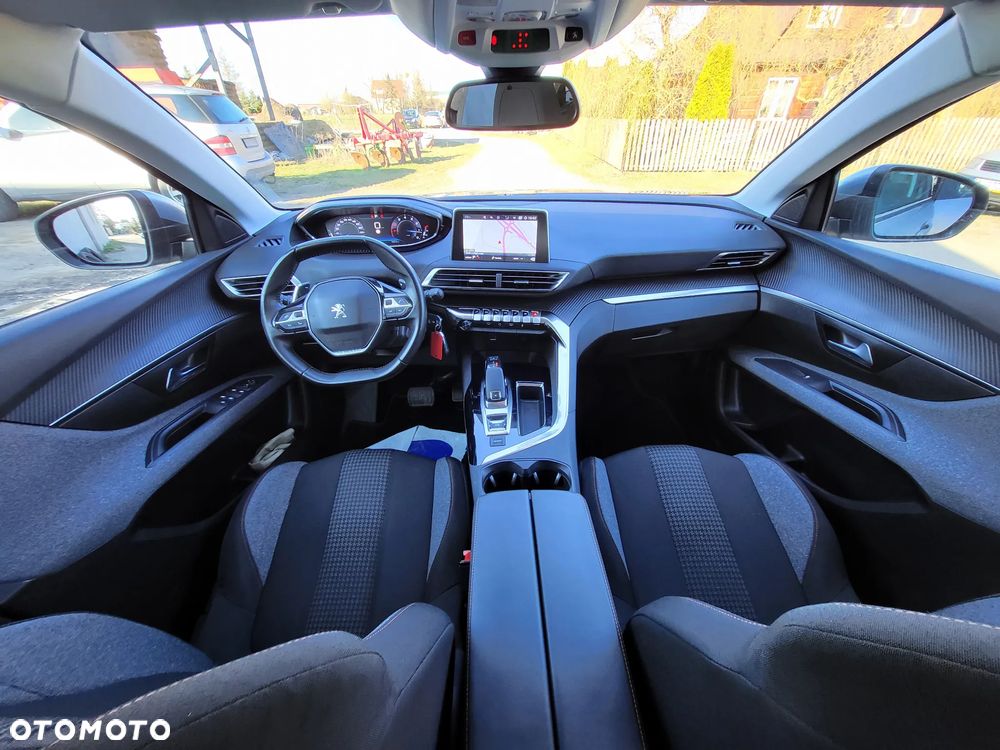 Peugeot 5008 PureTech 130 EAT8 Stop & Start Active - 23