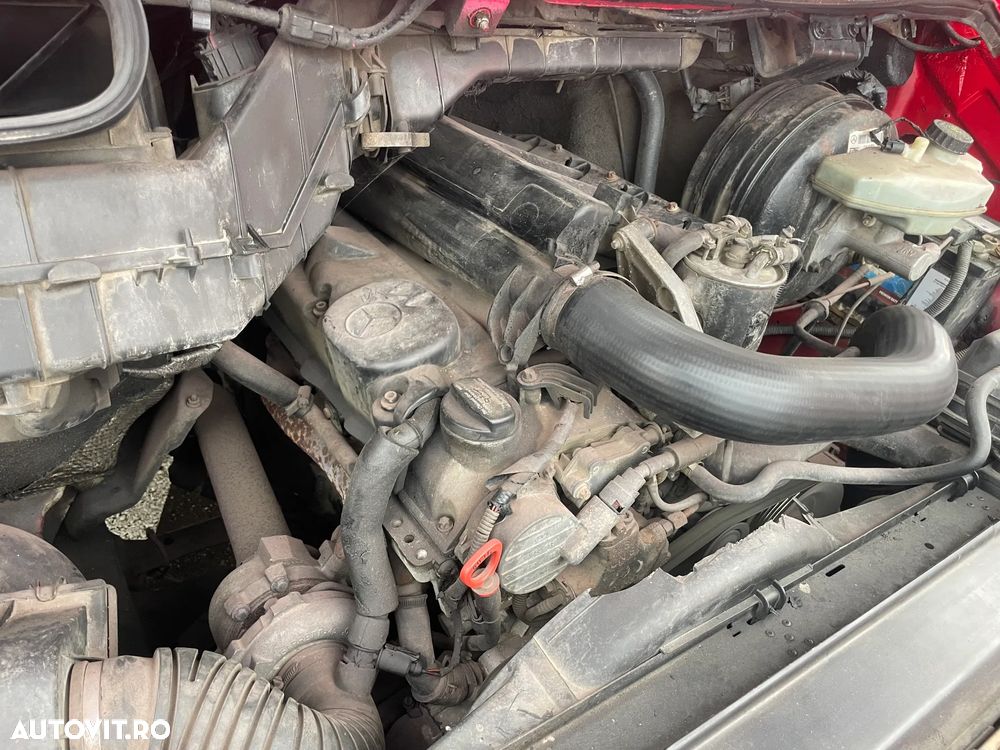 Mercedes-Benz Sprinter - 13