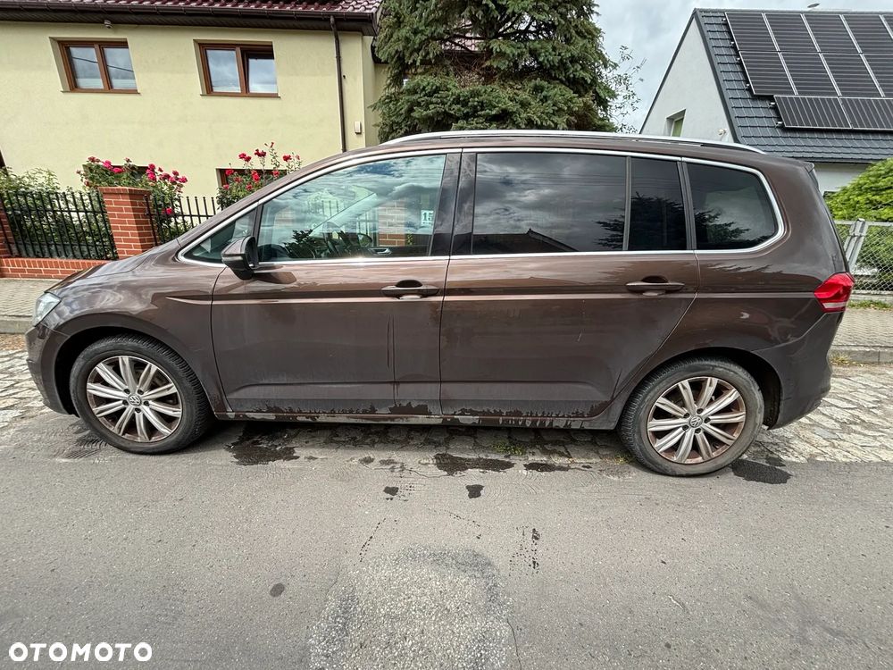 Volkswagen Touran 1.4 TSI BMT Highline DSG - 11