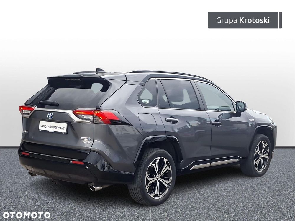 Toyota RAV4 - 6