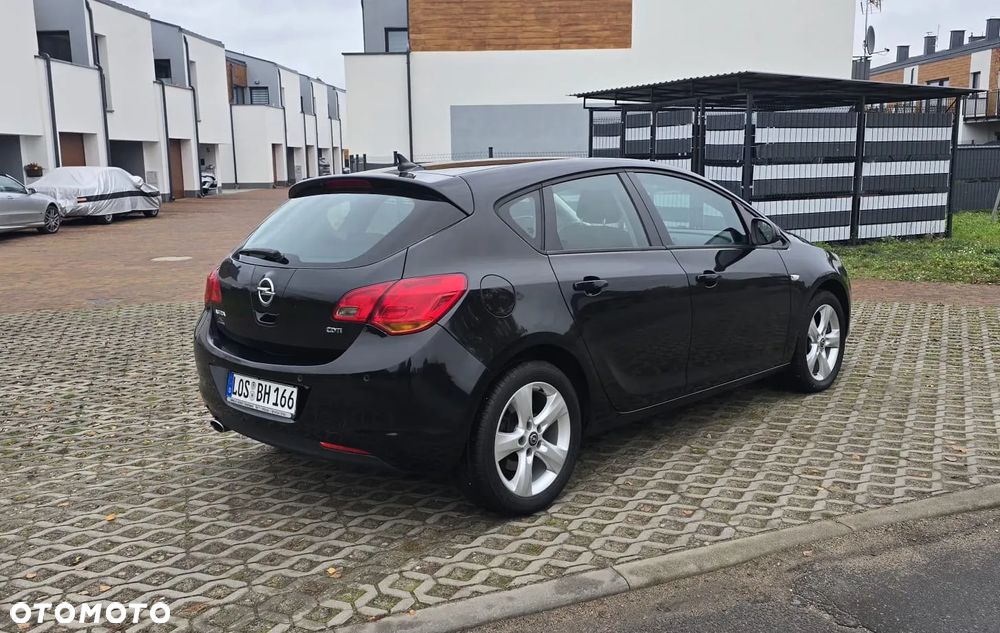 Opel Astra 2.0 CDTI DPF Automatik Design Edition - 5
