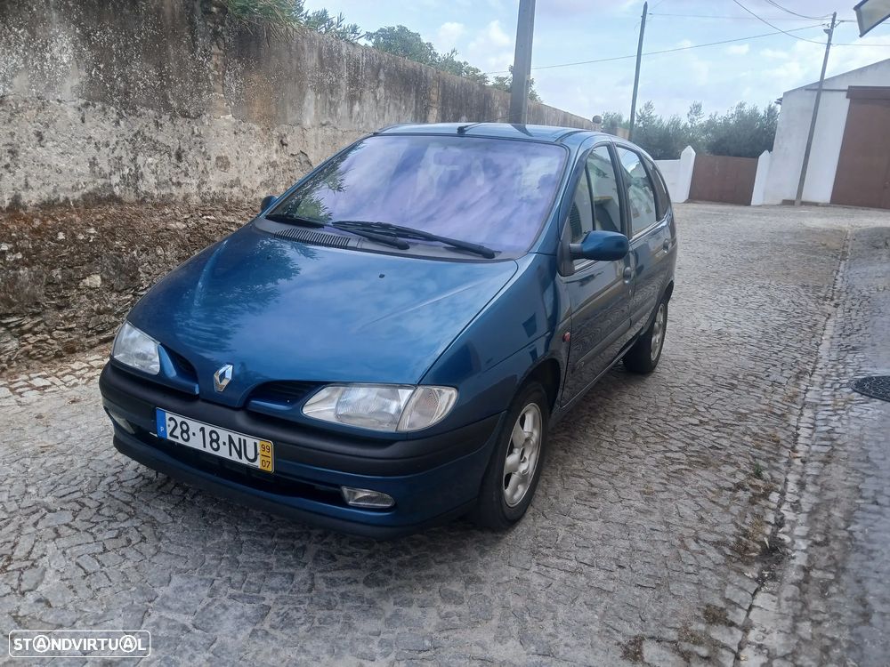 Renault Mégane Scénic - 2