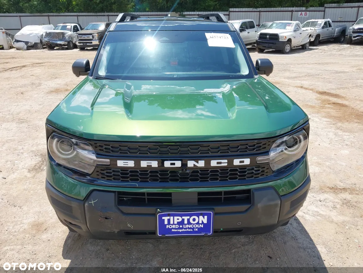 Ford Bronco - 2