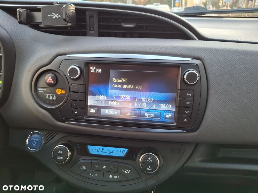 Toyota Yaris Hybrid 100 Dynamic EU6 - 12