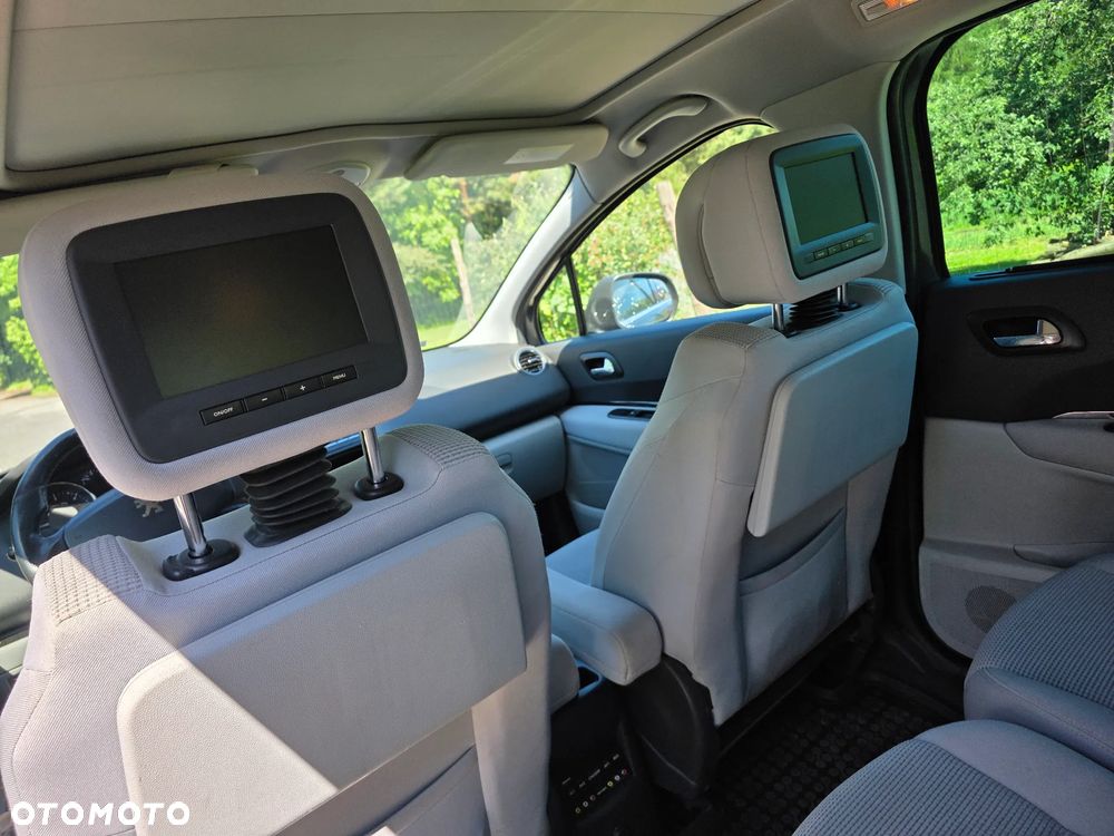Peugeot 5008 - 12