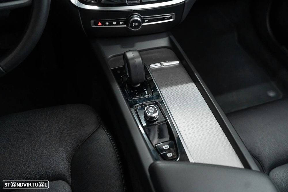 Volvo V60 2.0 B4 Momentum Plus Geartronic - 14