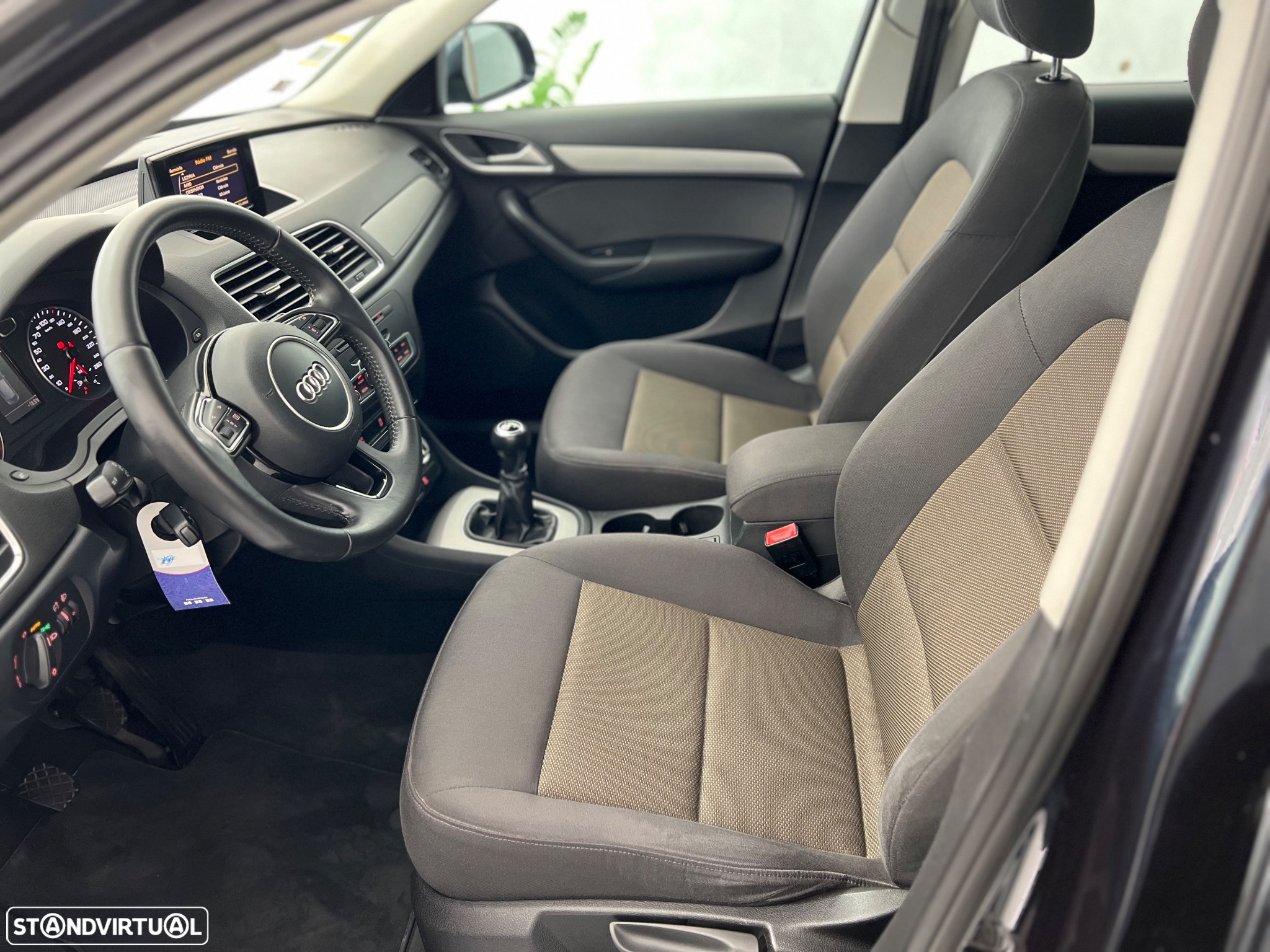 Audi Q3 2.0 TDI Attraction - 10