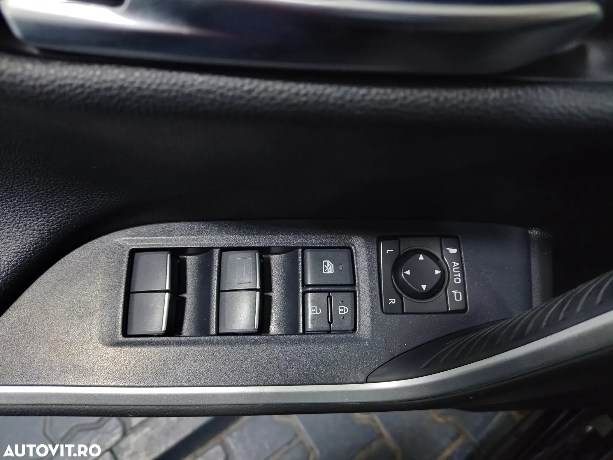 Toyota RAV4 2.5 Hybrid VVT-iE 4x2 Dynamic - 8
