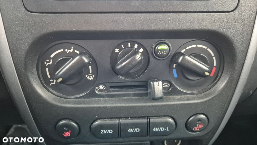 Suzuki Jimny 1.5 DDiS Comfort - 14