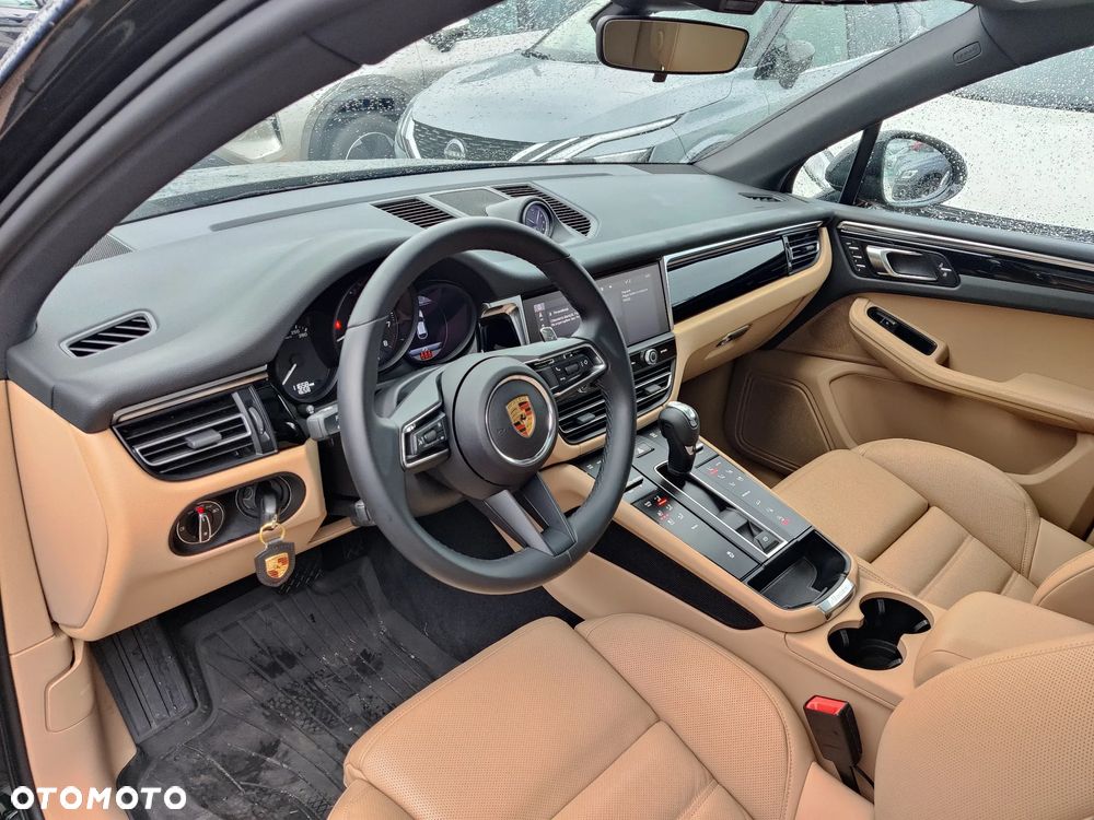 Porsche Macan Standard - 22