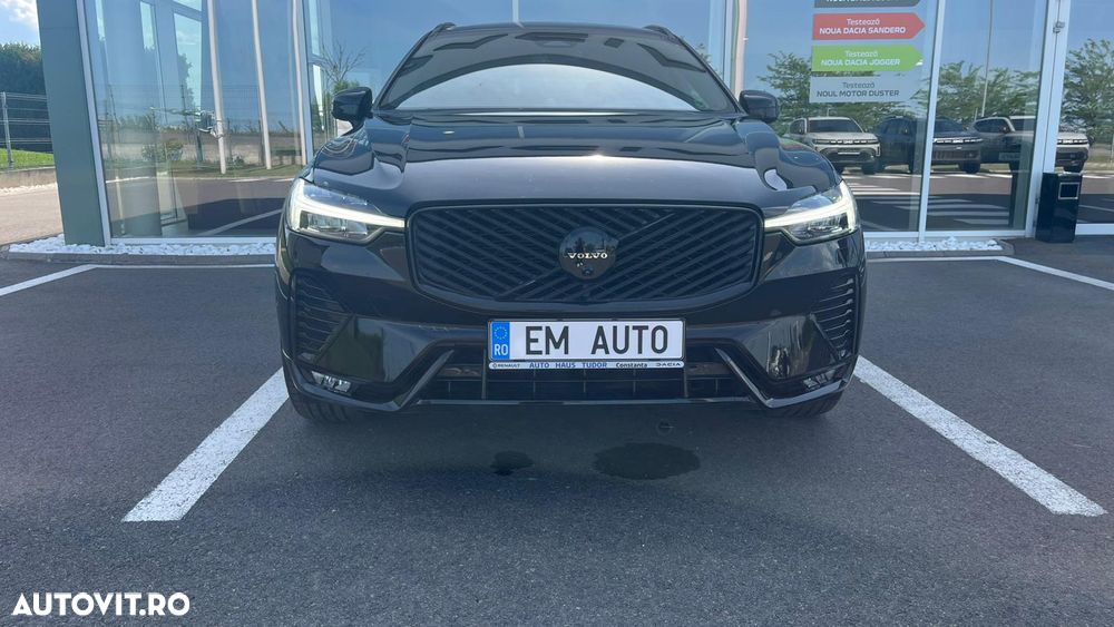 Volvo XC 60 B5 AT AWD MHEV Ultra Black Edition - 25
