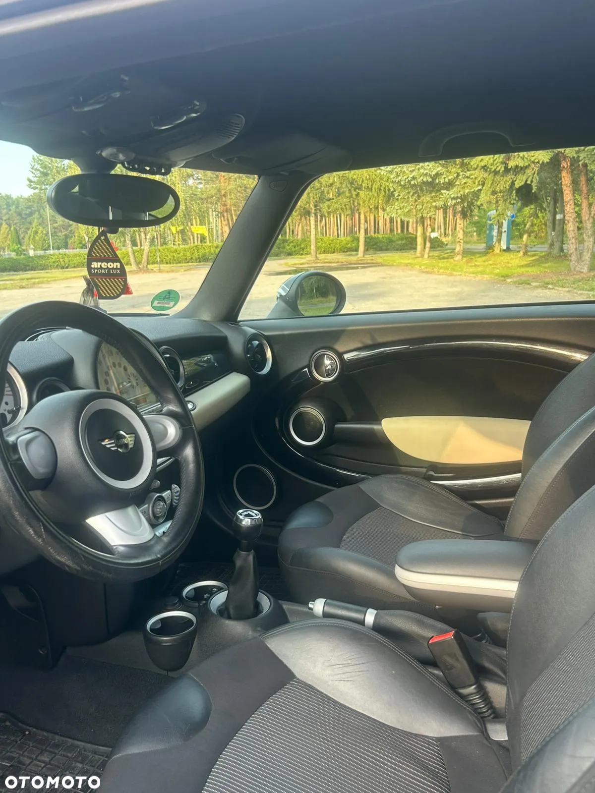 MINI Cooper Standard - 13
