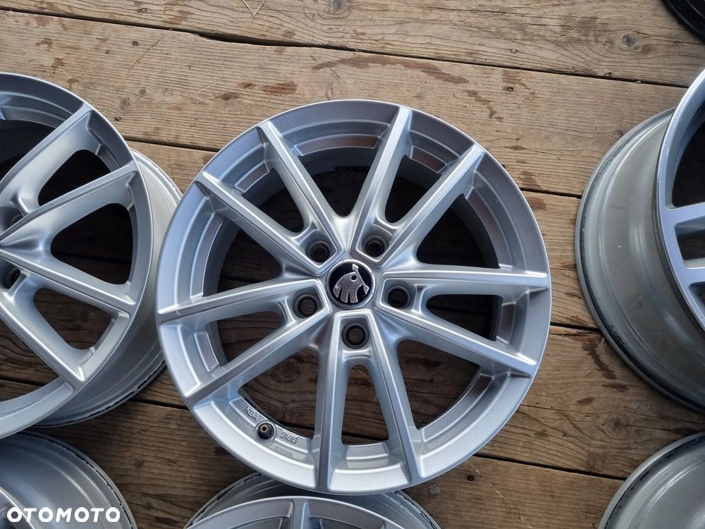 VW GOLF 8 5H0,TOURAN,SEAT LEON,skoda,audi Q3 alu 6,5X16ET45 5X112 bdb stan - 8