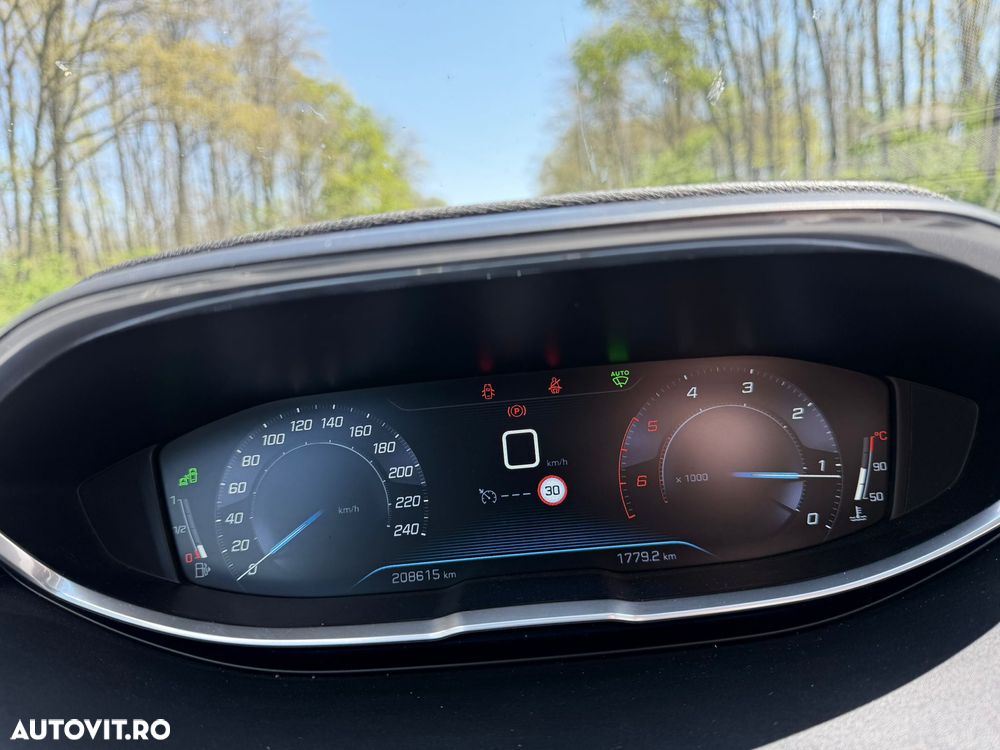 Peugeot 3008 2.0 BlueHDI S&S Allure - 8