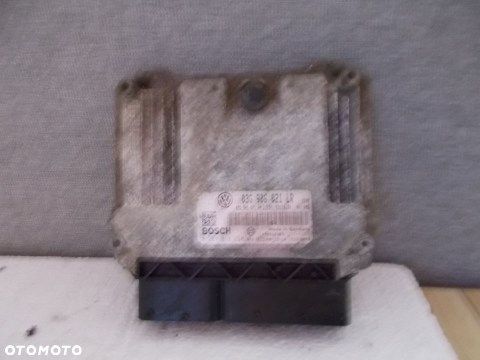 KOMPUTER STEROWNIK TDI 03G906016LR 0281013888 - 1
