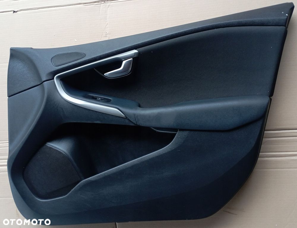 VOLVO V40 II TAPICERKA DRZWI PRZÓD PRAWA PRZEŁĄCZN - 1