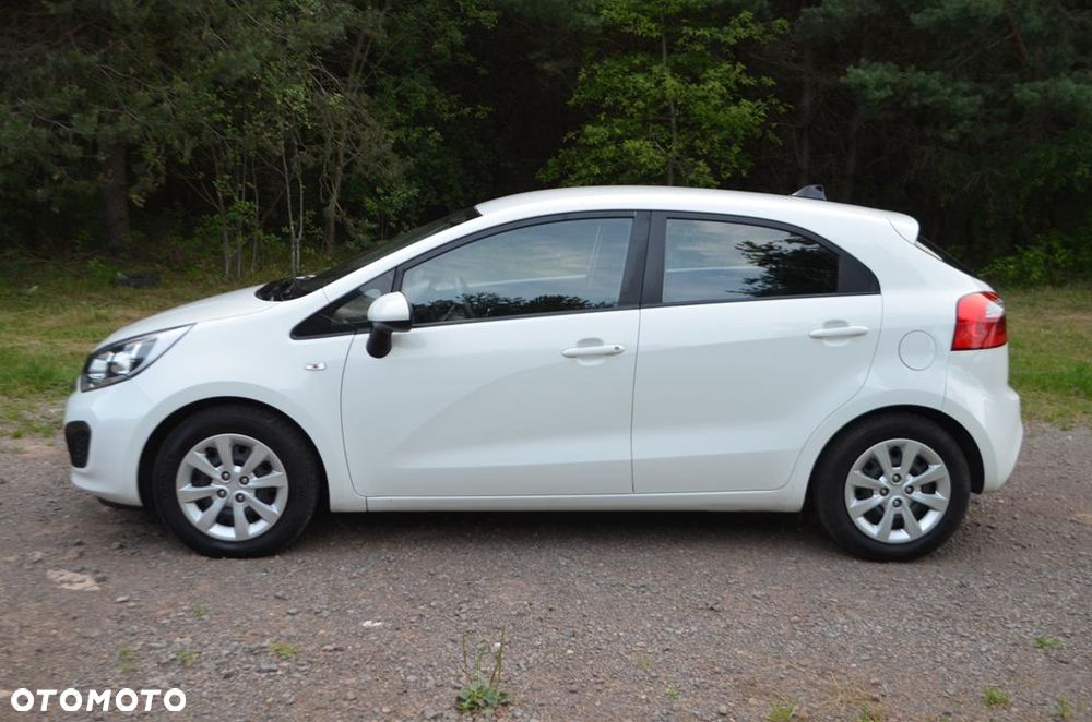 Kia Rio 1.2 L - 9